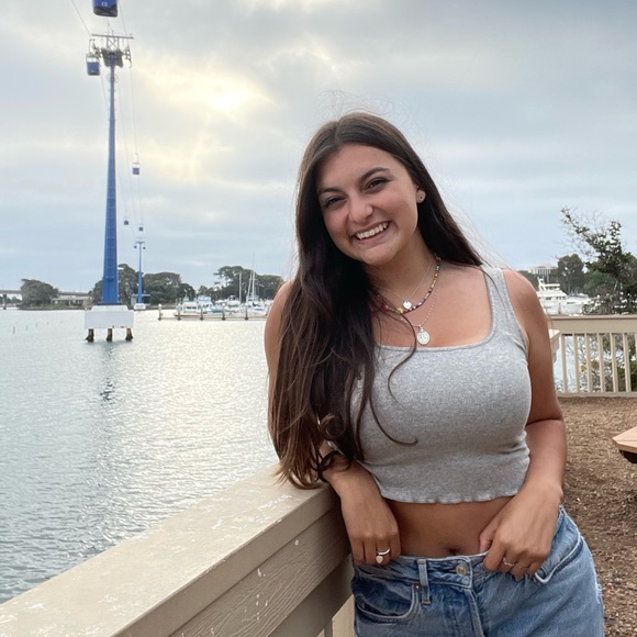 Meet your Posher, Maddie - Picture 2 of 2